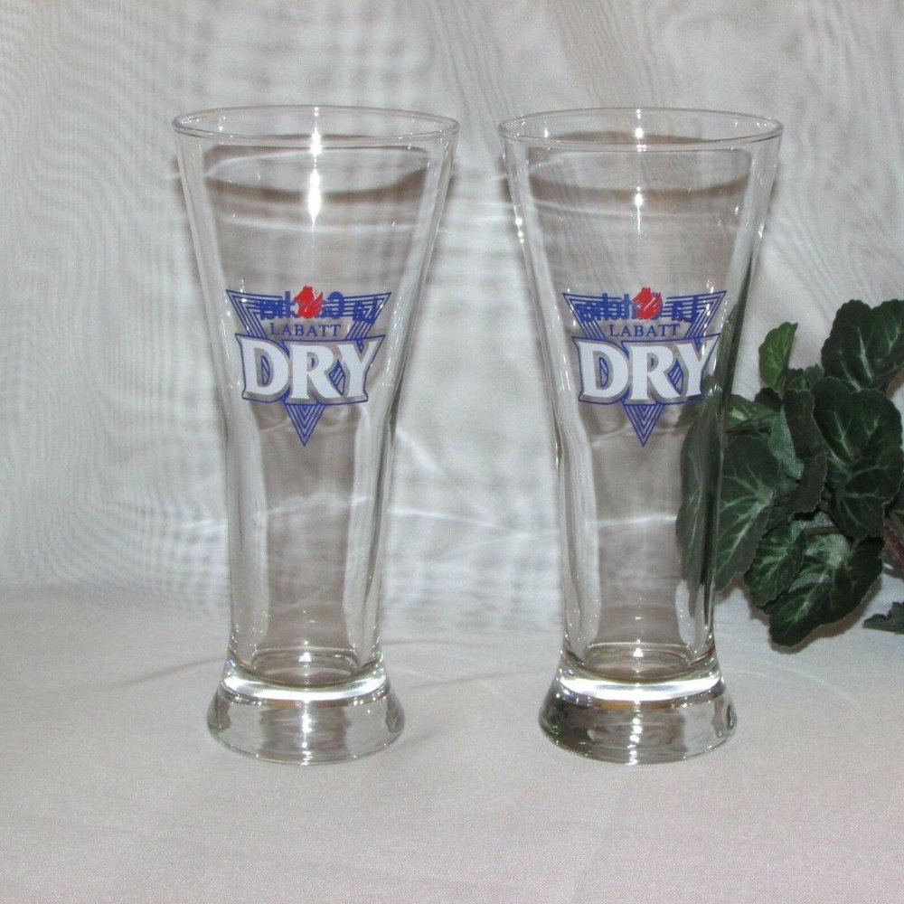 2 Labatt Dry Pilsener Draft Beer Glasses Brewery Branded Barware Glassware